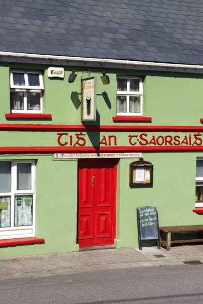 Pub in Ballyferriter