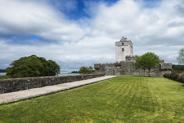 Doe Castle